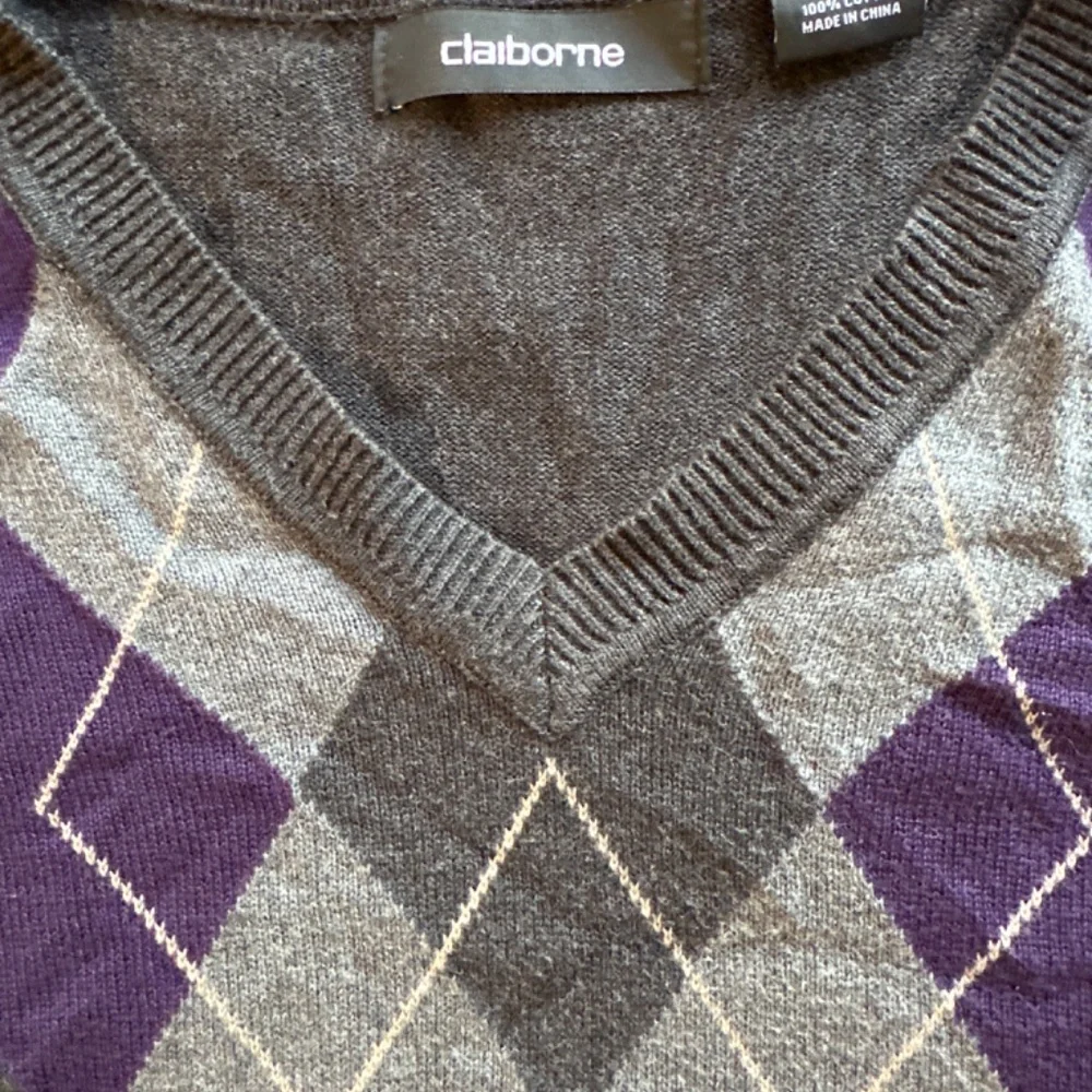 Sweater - Picture 2 of 4